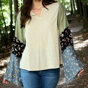 62881 Flare Sleeve Patchwork Top